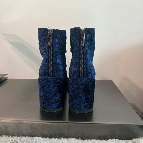 Authentic Stuart Weitzman booties - Picture 6 of 7